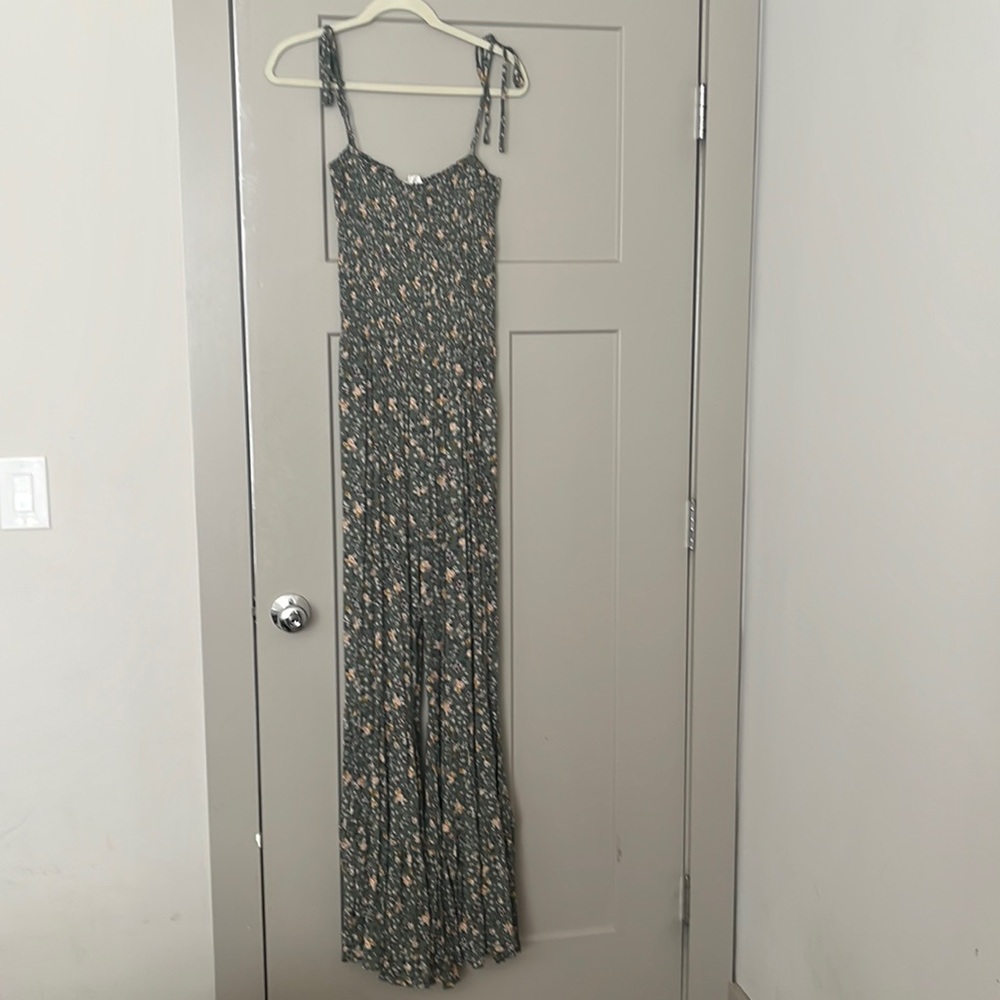 Storia Bellbottom Floral Jumpsuit, Never Worn, tags on